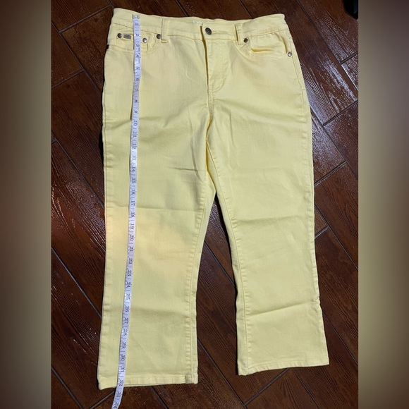 Diane Gilman Cropped Yellow Pants (12P) - Picture 3 of 14